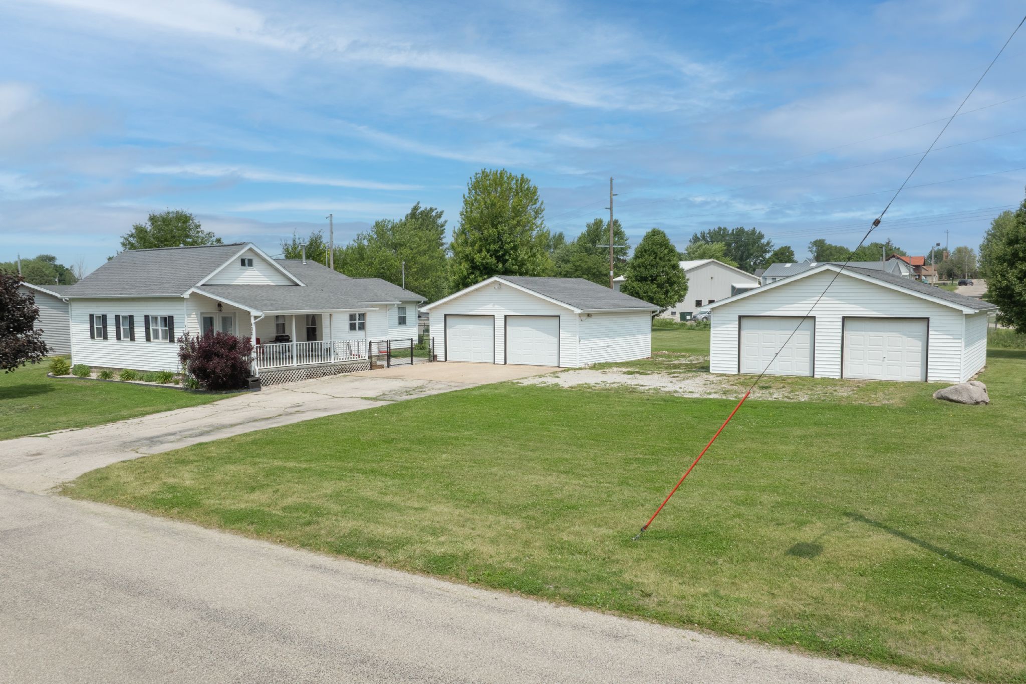 402 Moore St, Urbana, IA, Image 0